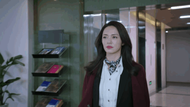 26岁一剧成名,40岁挑战情欲戏,登上《时代》周刊的姚晨才不是你想象的