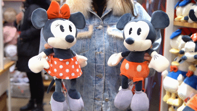 迪士尼现身帝都!速来名创优品买ta