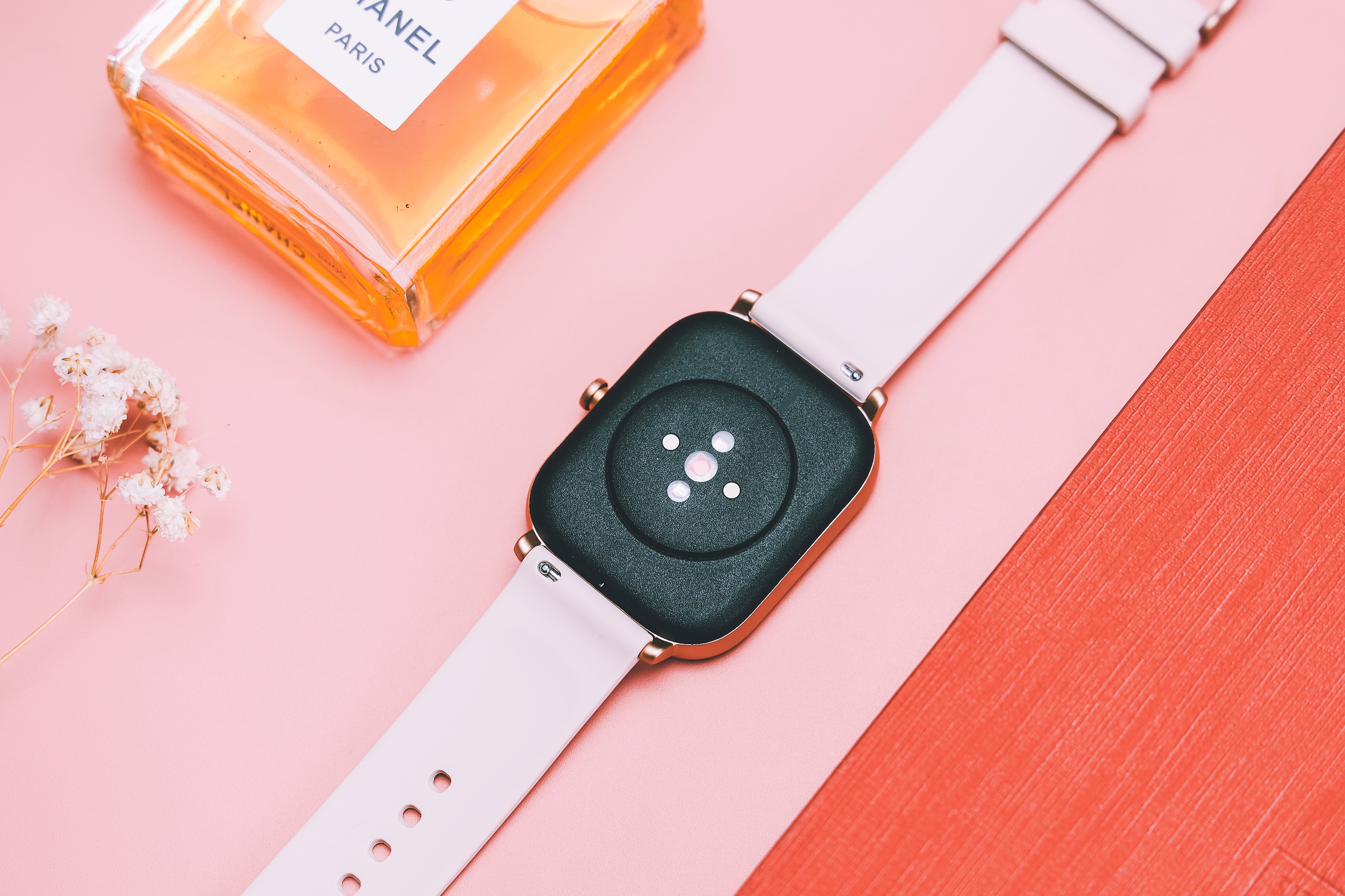 方形屏幕结合轻薄时尚设计 华米amazfit gts智能手表图赏
