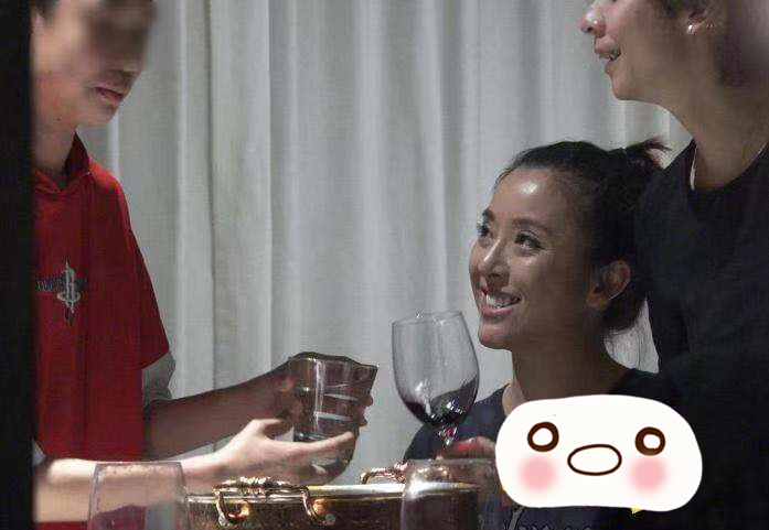 38岁黄小蕾嫁豪门后近况曝光，不拍戏当少奶奶保养超冻龄