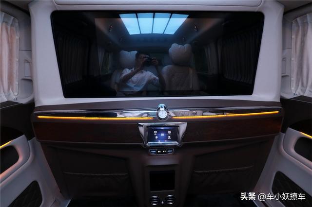 加价40万买埃尔法?看过这款迈巴赫版豪华7座MPV再说吧