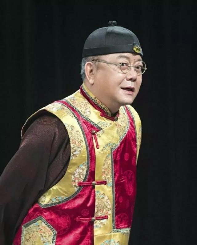 不敢老！王刚60岁娶娇妻生幼子，为养儿录制节目至凌晨四点