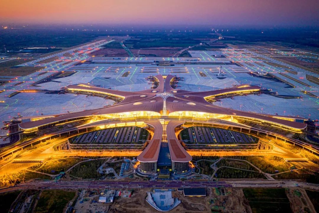 杨付全摄影作品赏析 ·《北京大兴国际机场》