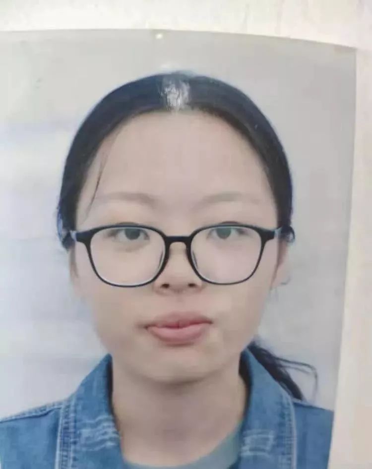 杨佳照片