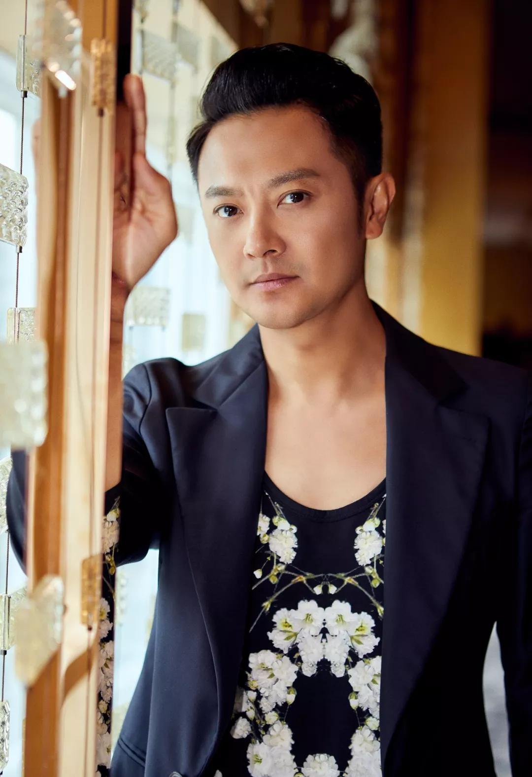 “毁了”印小天的边潇潇：嫁金牌导演春风得意，今怀二胎生活美满