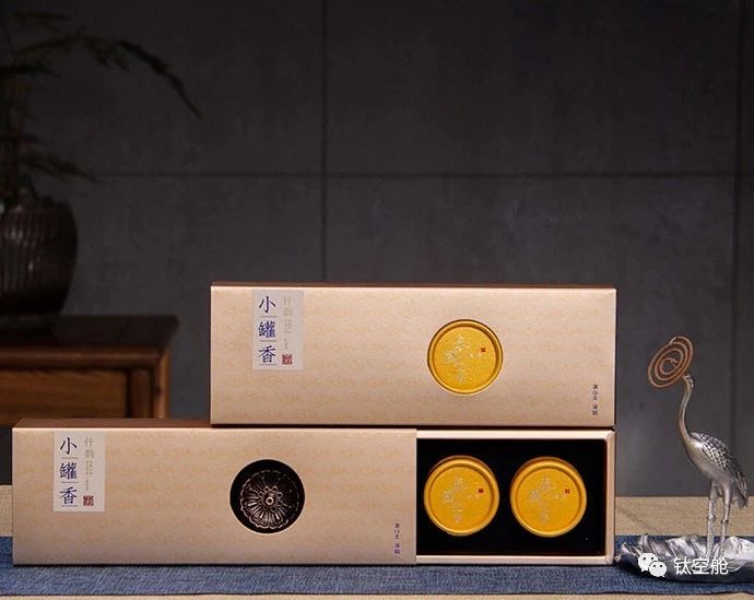 失眠、脱发的年轻人，玩起了“小罐香”