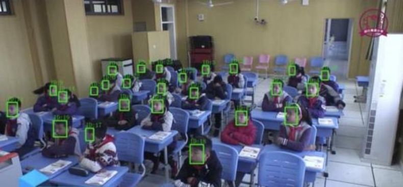 开学季摄像头潜入课堂，AI商业化后的隐私黑盒能关得住吗？