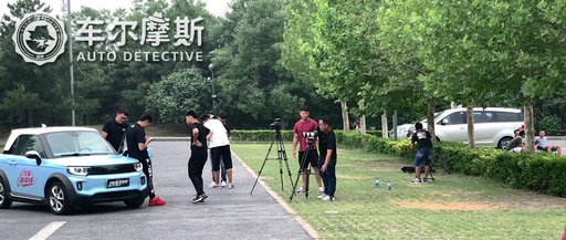 探索汽车大咖“根据地”居然碰到了她
