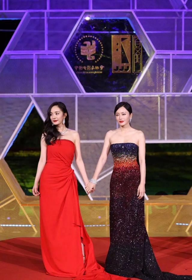 【传媒一班】金鸡奖的红毯秀，是女明星的修罗场