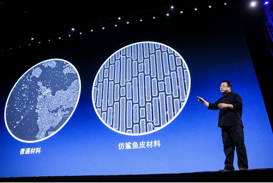「燃财经」罗永浩开启“卖艺”生涯：推销材料技术、偿还锤子欠款
