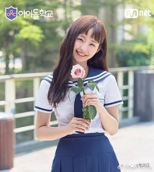 第一个出柜的女爱豆？！公开示爱女友后，她被扒出了校园霸凌的黑历史…