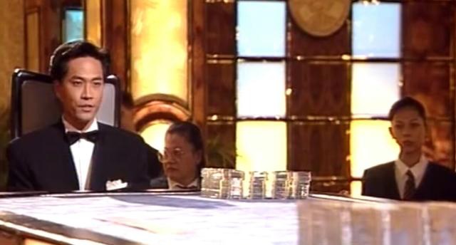 赌片不仅有《赌神》,这部经典赌剧堪称赌片版武侠