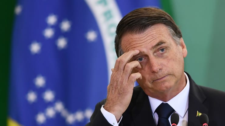 巴西总统博索纳罗自称摔跤后一度失忆，现已恢复
