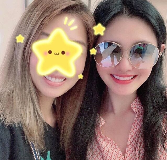 偶遇大S一家三口，女神与粉丝亲切合影，汪小菲父女耐心等待
