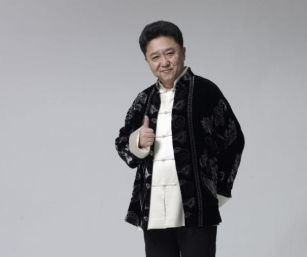 粉丝不干了,骂于谦"为老不尊"