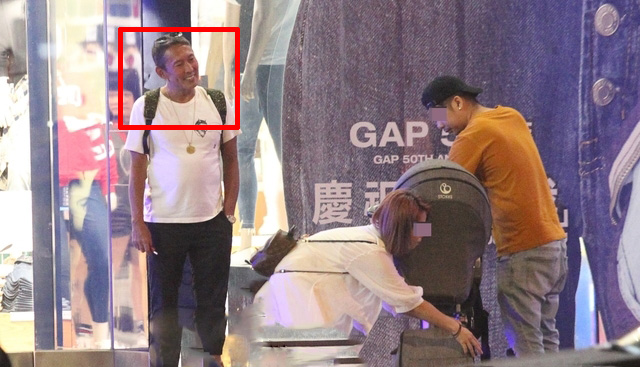 钮承泽性侵丑闻风波后爆肥现身，挺酒肚做鬼脸心情放松