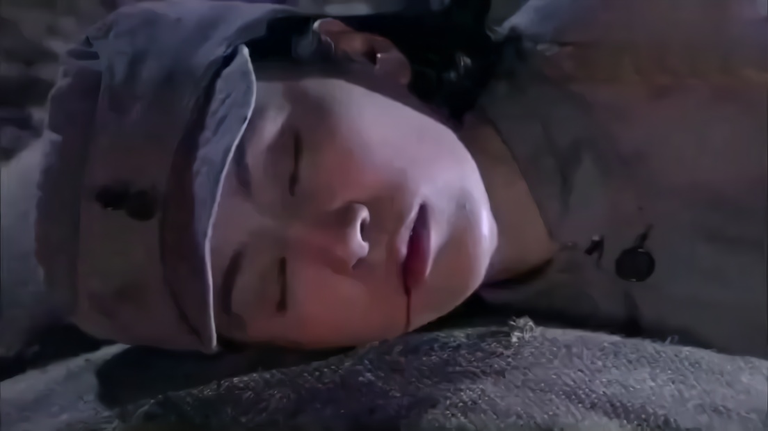 激战:汉奸人老心不老,逮到机会就作恶多端,谁料报应当场就到