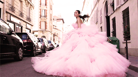 女人天下 正文  这些「valli girls」与「valli boys」来到设计师