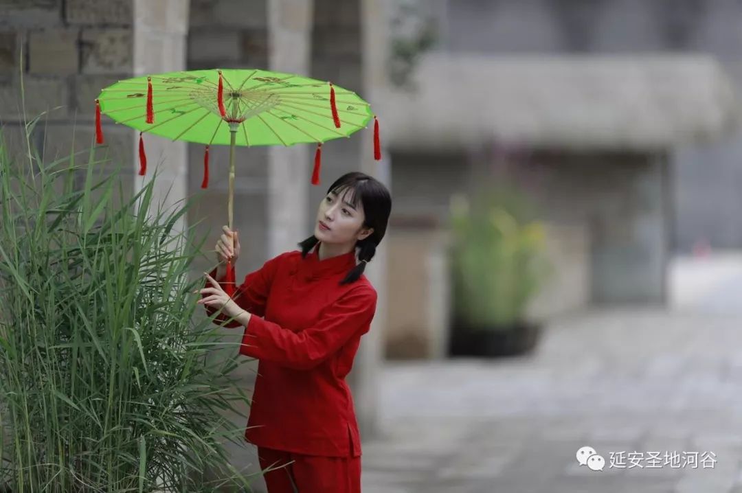 民歌里的陕北女人,美出了万种风情!