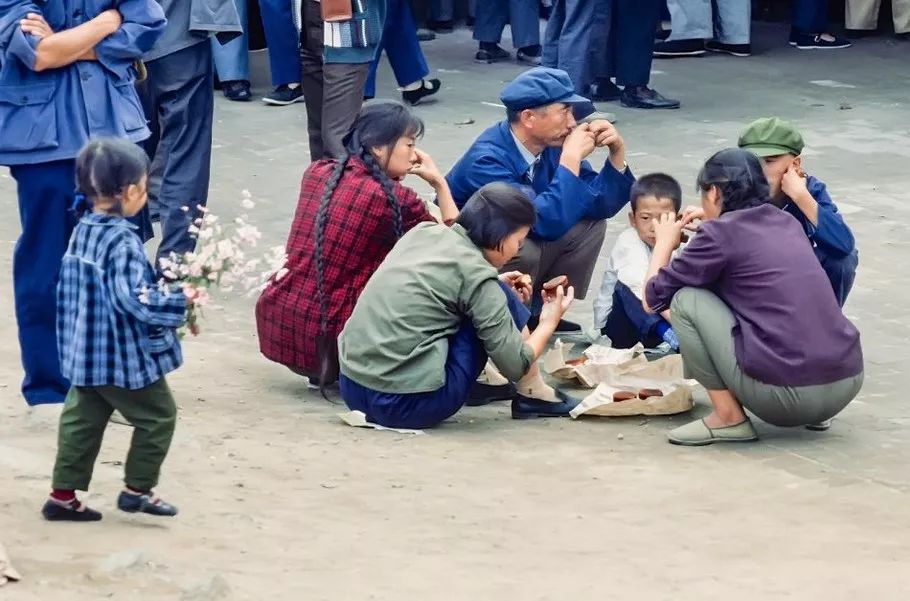 老照片：1978年的生活，五星帽，军绿衣服，一个时代的记忆