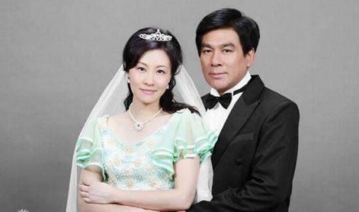 半个娱乐圈出席！朱时茂儿子办婚宴，儿媳身材姣好不输女星