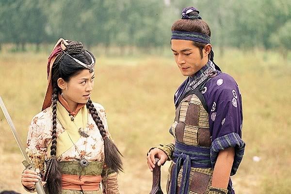 宣萱时隔18年再合作2001年,古天乐和宣萱主演了首部穿越剧《寻秦记》