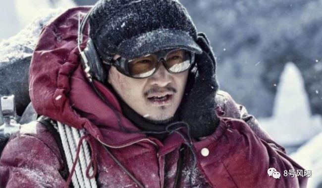 又一演员喜提百亿总票房!鲜肉们关上的流量电影大门,被中年演技男团打开了?