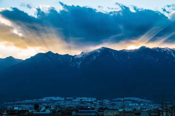 [新氧App]学她者生，似她者死，这个省的美人学都学不来