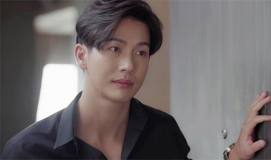 [英国报姐]霸道总裁本尊！出演泰国狗血剧的这位男神，我太可了