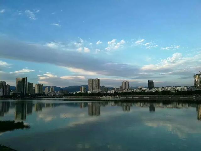 四川广元,一条江美成城市的一道风景线,你想去看看?