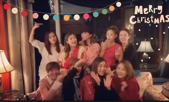 佘诗曼与“七魔女”成员共庆圣诞，全场只有她单身编辑：奇趣网发布：2019-12-26 01:01:13