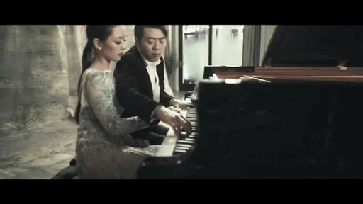 女人天下 正文 年少时的郎朗,几乎将所有青春都奉献给了钢琴与音乐.