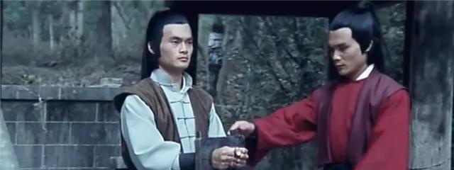 42年前一部香港武侠片,集齐9位高手,捏碎鸡蛋的片段记忆尤深