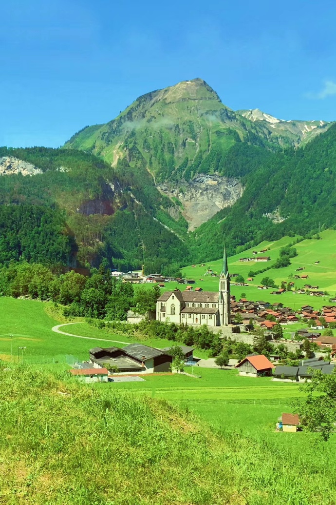 阿尔卑斯山脉最美的风景,来到瑞士别忘了登上这几座山峰