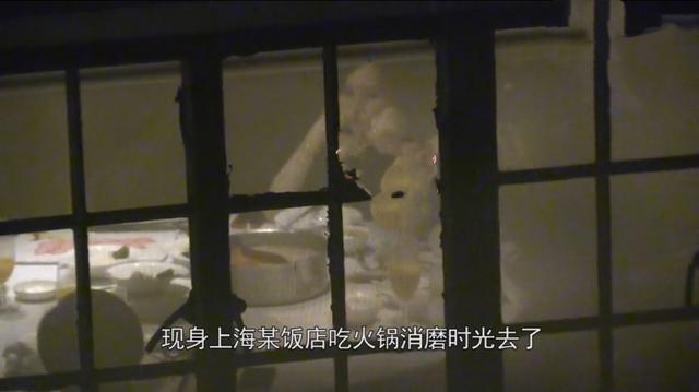唐嫣怀孕又添新料？抛下罗晋与好友聚餐，不顾身材大口吃饭补营养