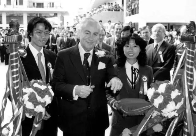 「AI财经社」汇丰香江往事