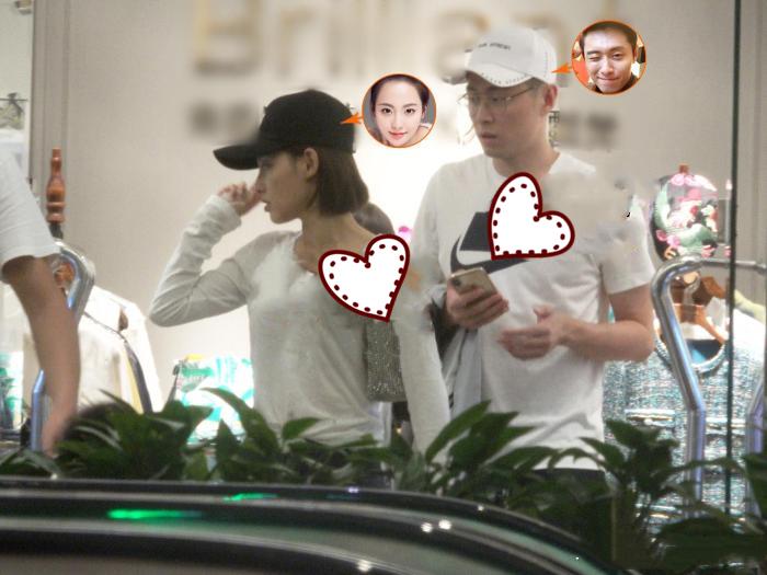 [熊猫娱乐]张嘉倪夫妻陪儿子庆生，买超心疼老婆，主动当“挑夫”抱寿星