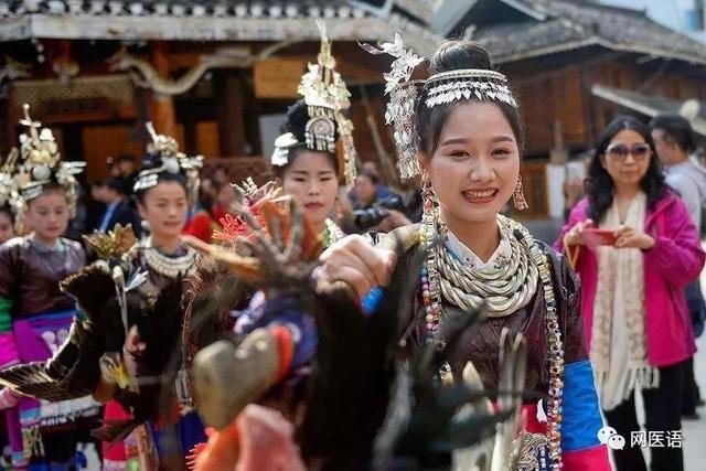 传承中华丨侗医百年的民族医学!