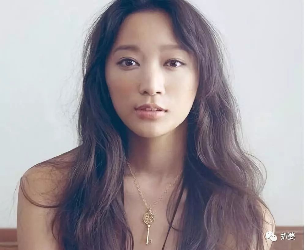 这个颜值,居然被评为"年度最难看女艺人"?