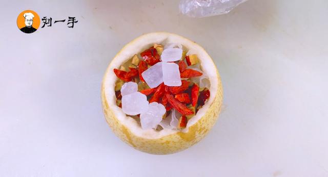 冰糖雪梨正确做法,香甜可口,做法简单,润肺止咳效果好