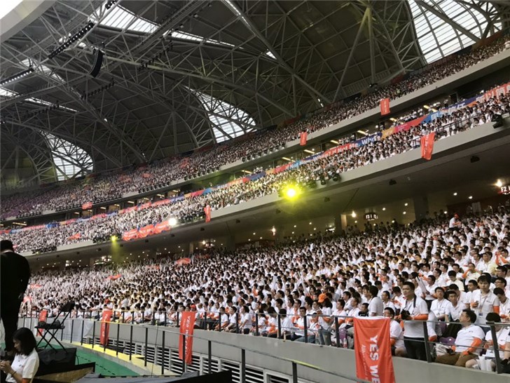 阿里巴巴20周年庆生晚会现场：人山人海，各显神通