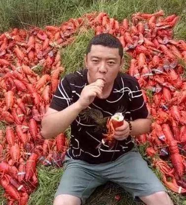 “丧命式”赚钱,靠吐活着!年入千万的吃播们,快要把自己逼死了