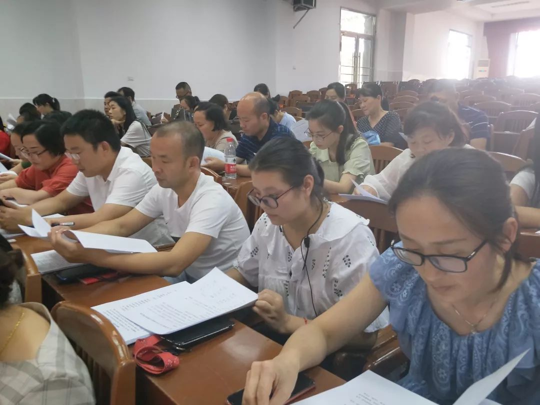 安乡县深柳中学2019级七年级新生入学教育活动