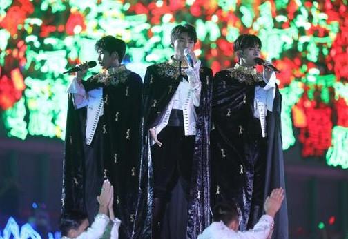 tfboys一周年演唱会图片,tfboys二周年图片 tfboys六周年告别演唱会,惊喜满满,歌迷满载而归