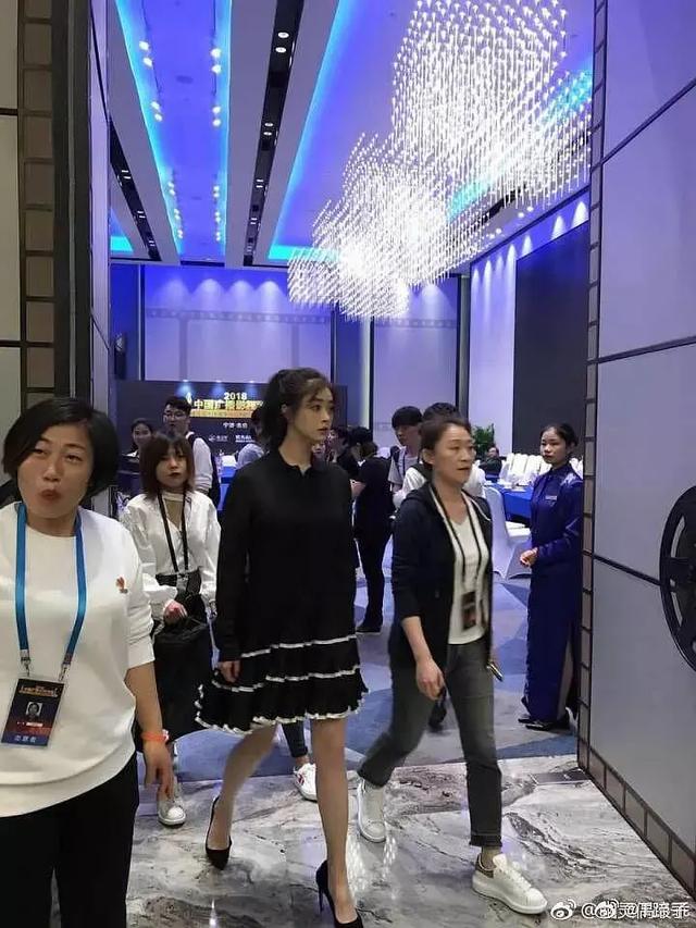 “七仙女”主演近照,36岁蓝儿保养得比蒋欣好,老大真的认不出来