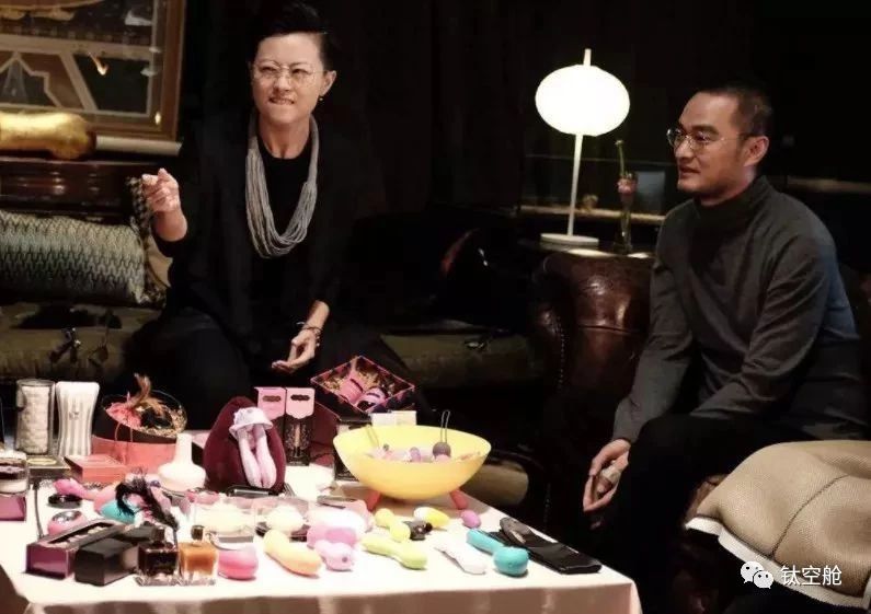 她玩过1000款情趣玩具，还拿了国际大奖