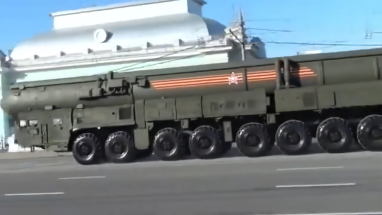 俄罗斯亚尔斯洲际弹道导弹,与东风41比较谁才是终极镇国神器啊