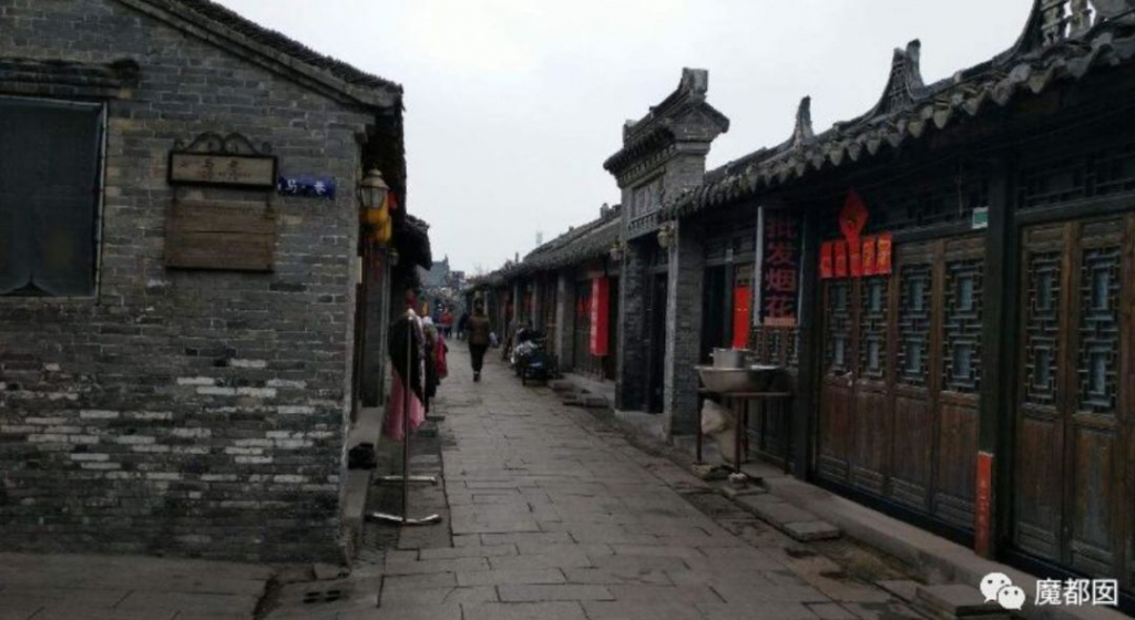 情趣,情趣内衣,小提琴…中国超猛小镇横扫全世界功课开棺材去房的图片