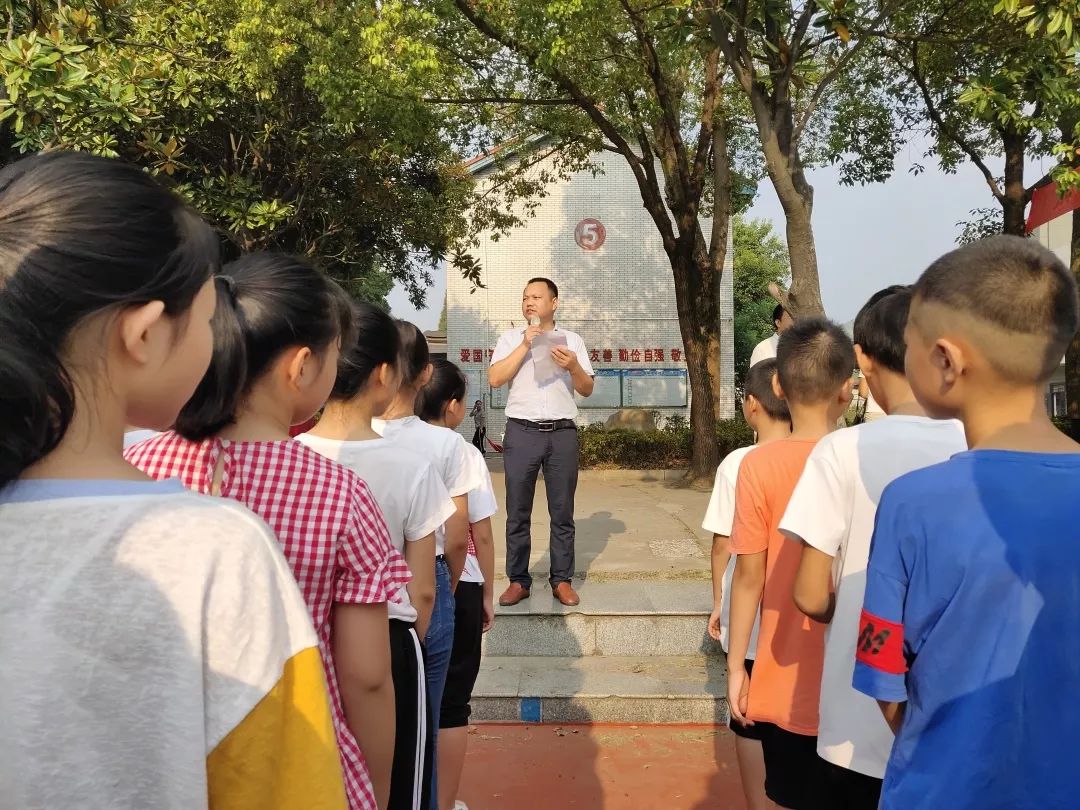 安乡县深柳中学2019级七年级新生入学教育活动