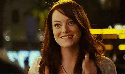 所以相比剪刀手,竖大拇指更危险哦